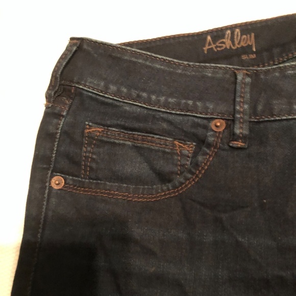 Revolution by Rickis - Ashley slim size 32, spandex in waist, new or like new - Picture 3 of 9